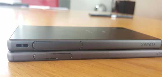 Sony Xperia Z5 Side View